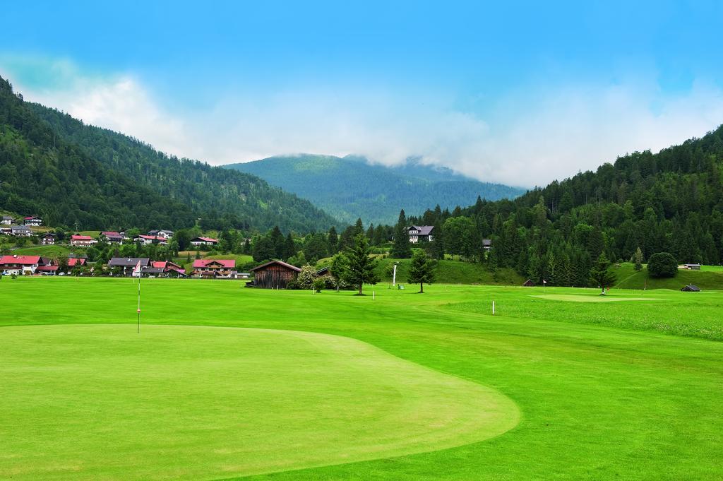 Parkhotel Wallgau 4 Sterne Superior Alpenjuwel Mit Spa Genuss, Golf & Wellness In Der Karwendel-Region Tradition Trifft Eleganz Im Stilvollen Rueckzugsort Extérieur photo